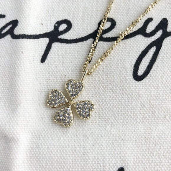 Kendra Scott Short Pendant Necklace - Clover White Crystal Gold - Picture 1 of 4